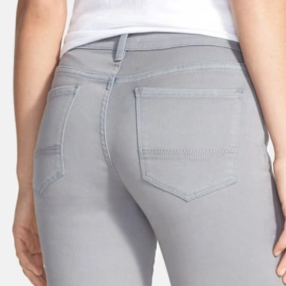 🎉‼️Host Pick‼️🤍 NYDJ Alina Skinny Ankle Pants in "Silverado" - Size 4✨✨✨ - Picture 5 of 15